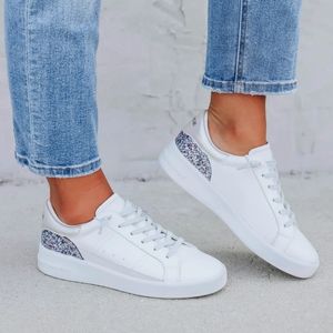 VINTAGE HAVANA  Jona 8.5 Glitter Women’s Fashion Sneakers